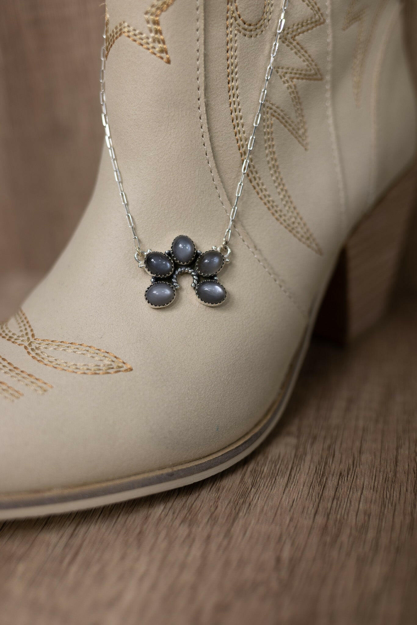 Little Horseshoe Stone Necklace-Chain Necklaces-Krush Kandy, Women's Online Fashion Boutique Located in Phoenix, Arizona (Scottsdale Area)