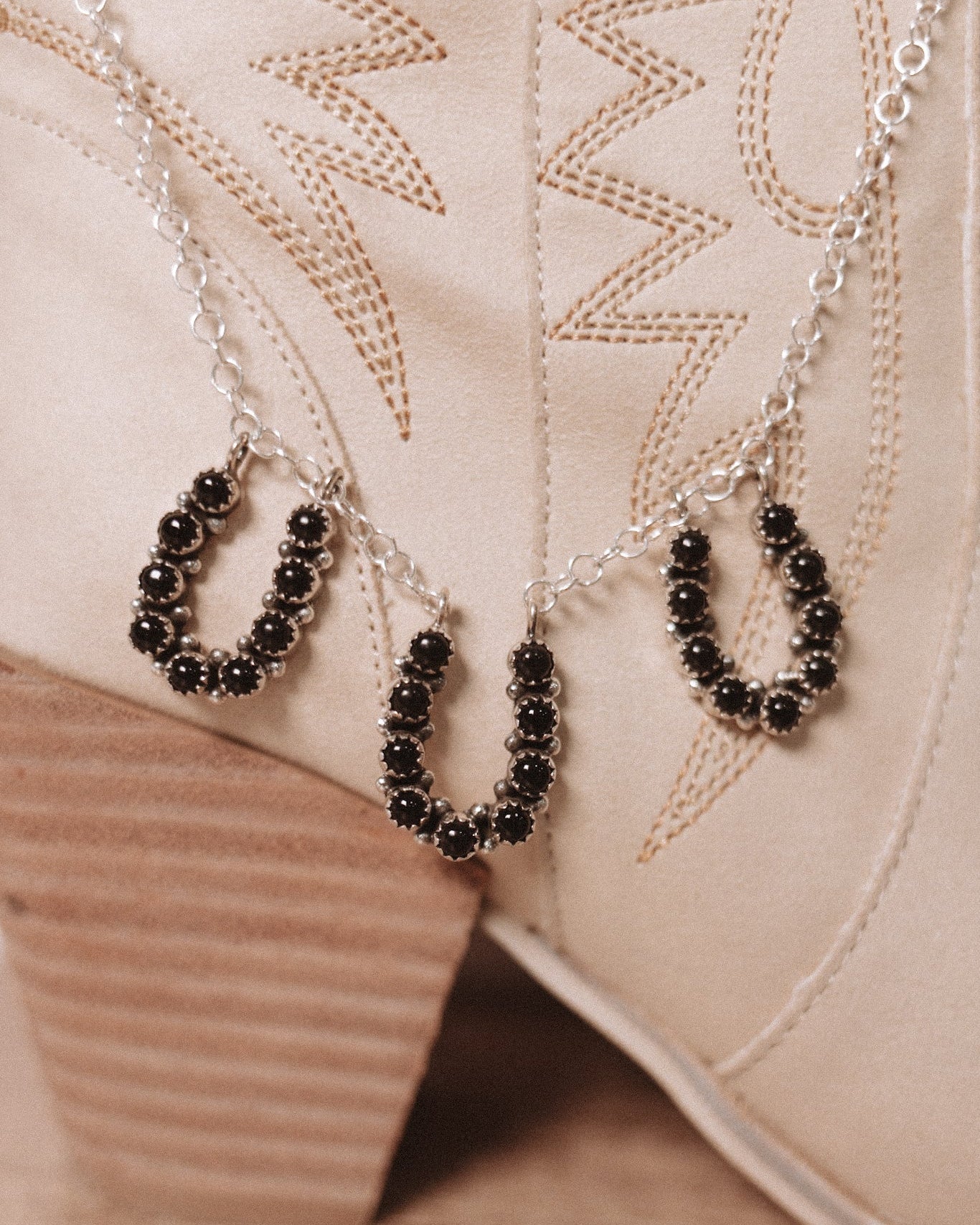 Horseshoe Trio Stone Necklaces-Chain Necklaces-Krush Kandy, Women's Online Fashion Boutique Located in Phoenix, Arizona (Scottsdale Area)