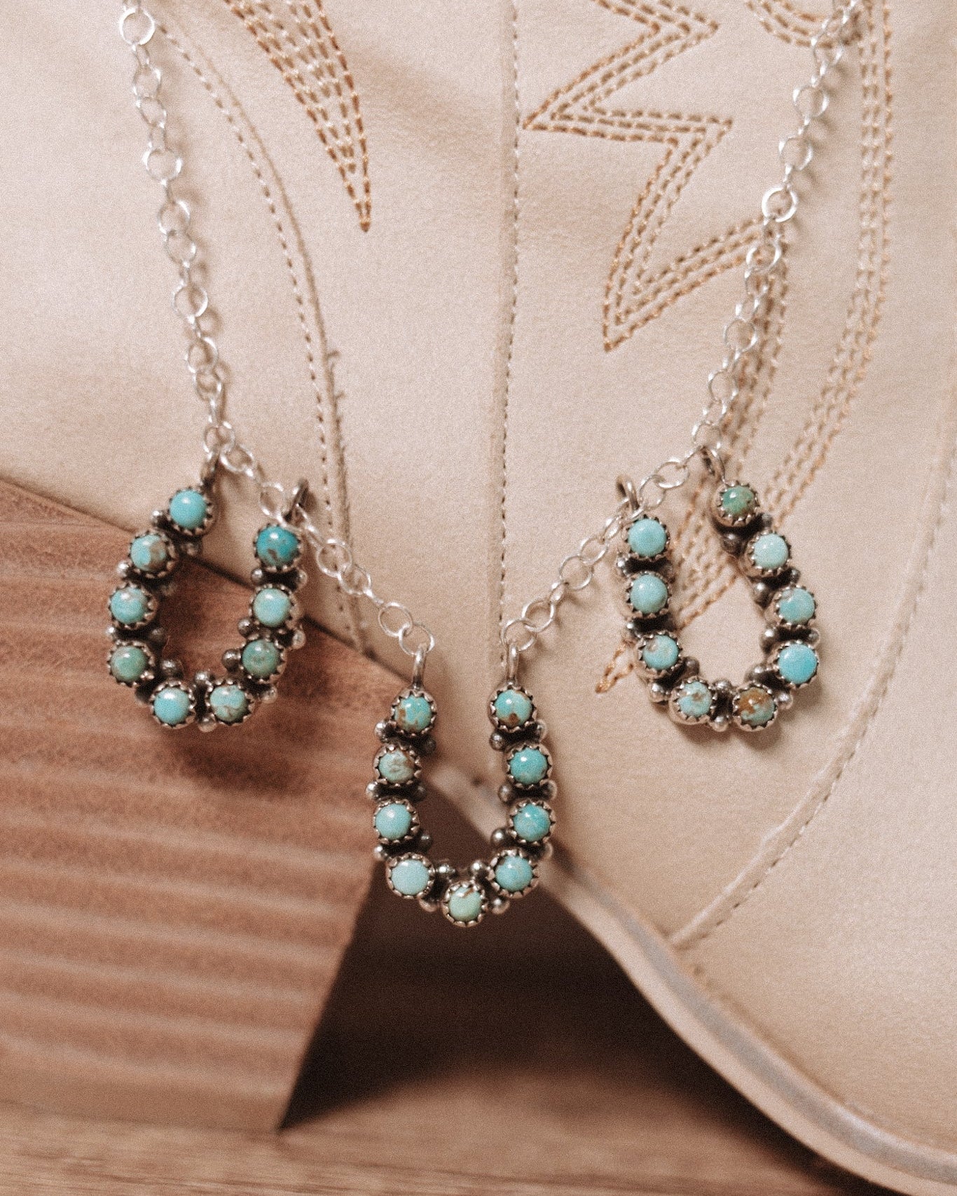 Horseshoe Trio Stone Necklaces-Chain Necklaces-Krush Kandy, Women's Online Fashion Boutique Located in Phoenix, Arizona (Scottsdale Area)