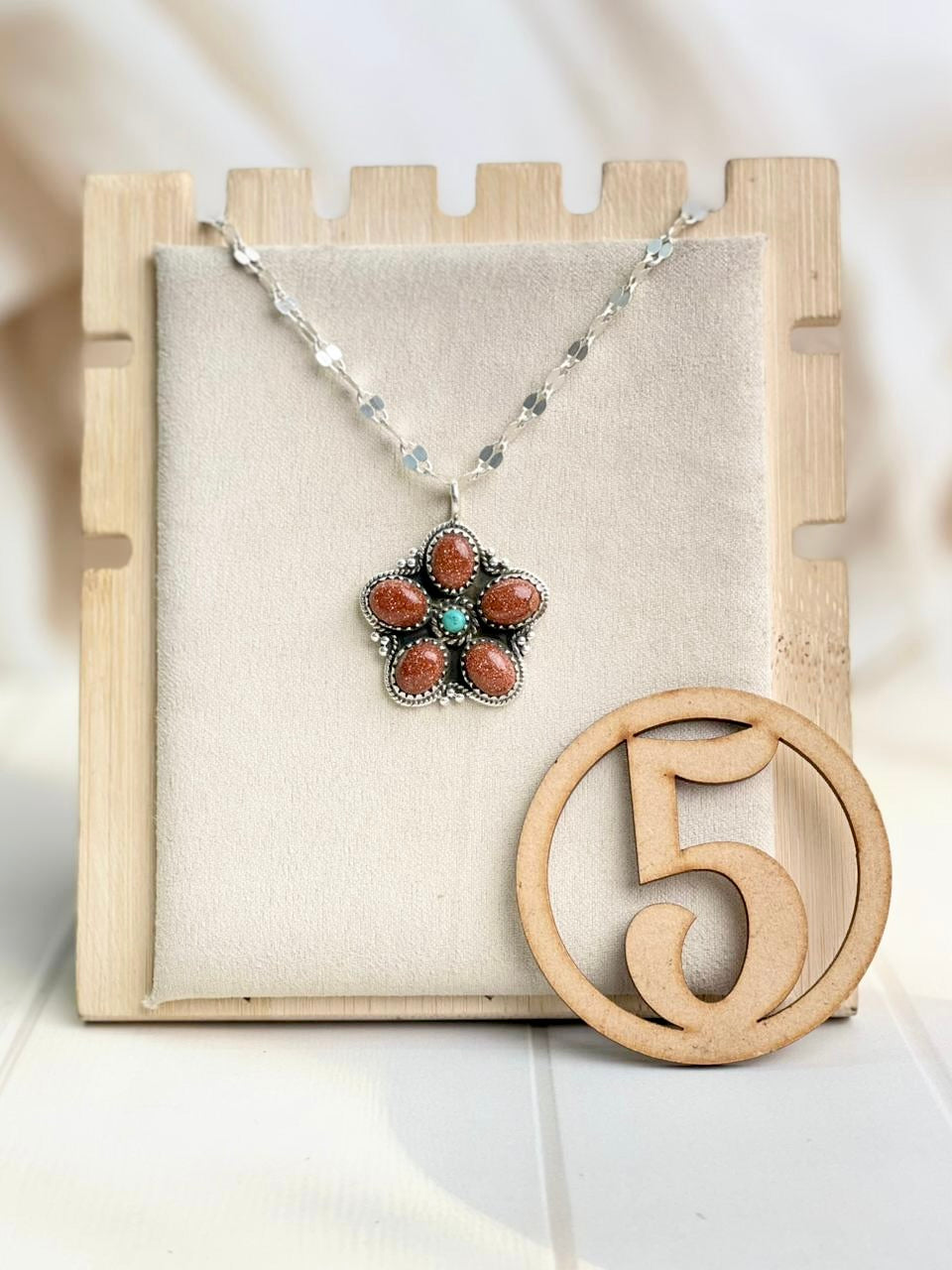 Blinging Chain Daisy Necklace-Necklaces-Krush Kandy, Women's Online Fashion Boutique Located in Phoenix, Arizona (Scottsdale Area)