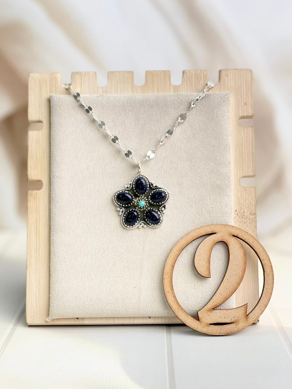 Blinging Chain Daisy Necklace-Necklaces-Krush Kandy, Women's Online Fashion Boutique Located in Phoenix, Arizona (Scottsdale Area)