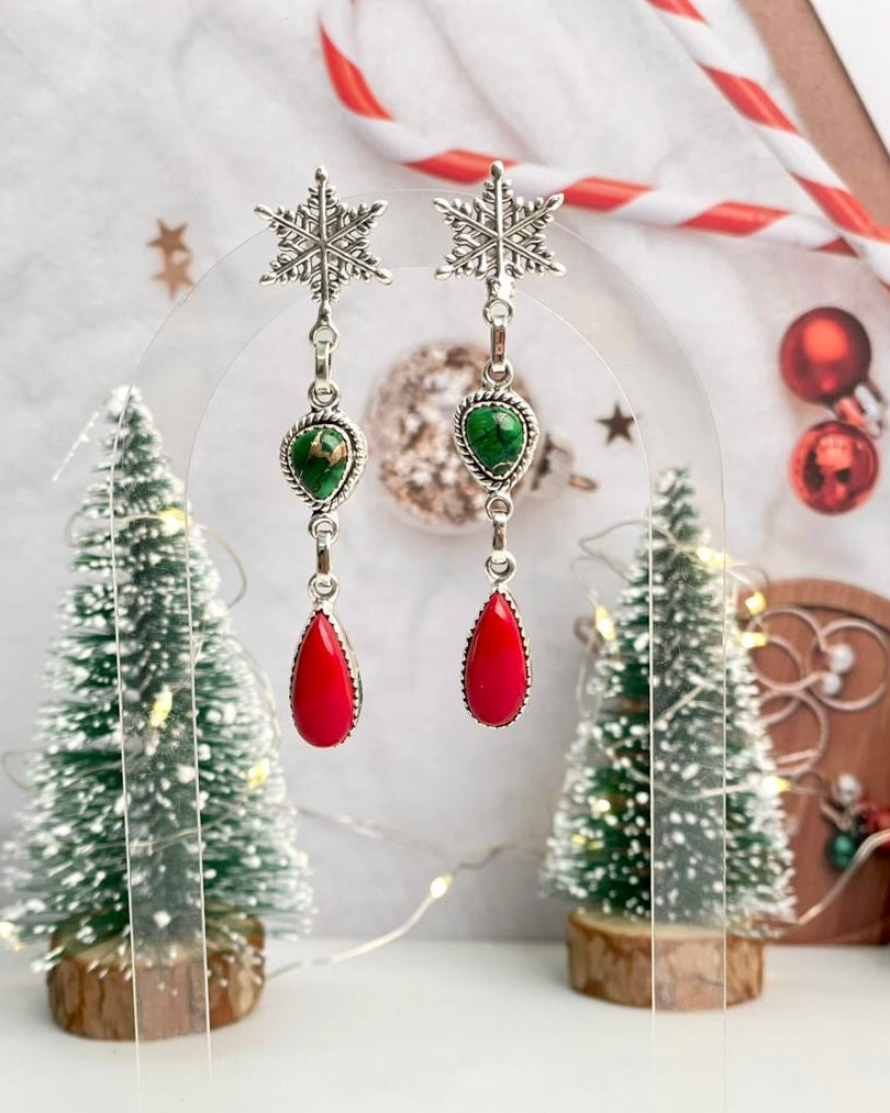 Christmas in Kandyland Snowflake Studs-Earrings-Krush Kandy, Women's Online Fashion Boutique Located in Phoenix, Arizona (Scottsdale Area)
