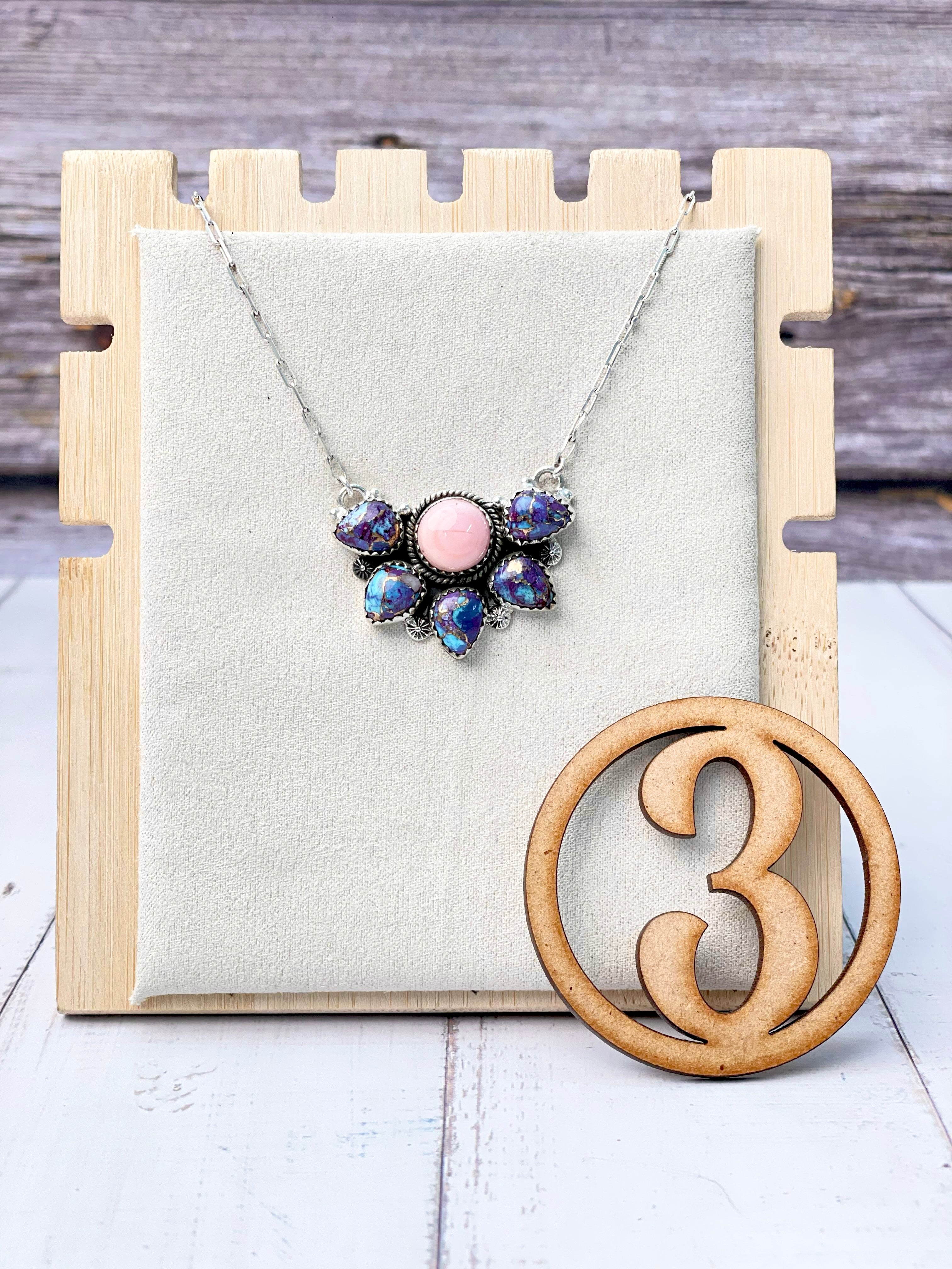 Half Queen Conch Flower Chain Pendants-Necklaces-Krush Kandy, Women's Online Fashion Boutique Located in Phoenix, Arizona (Scottsdale Area)