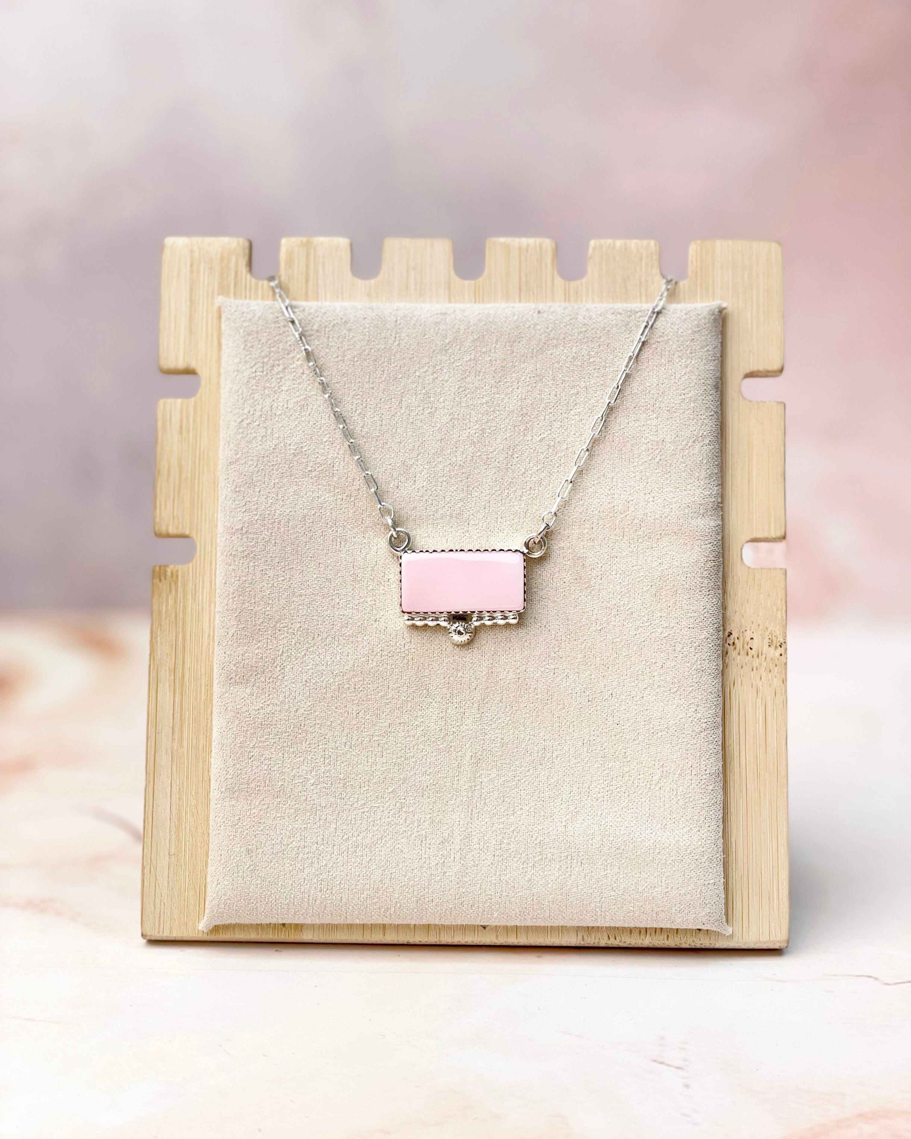 Queen Conch Bar Necklace-Necklaces-Krush Kandy, Women's Online Fashion Boutique Located in Phoenix, Arizona (Scottsdale Area)