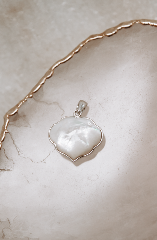 White Shell Droplet Pendant-Pendant Necklaces-Krush Kandy, Women's Online Fashion Boutique Located in Phoenix, Arizona (Scottsdale Area)