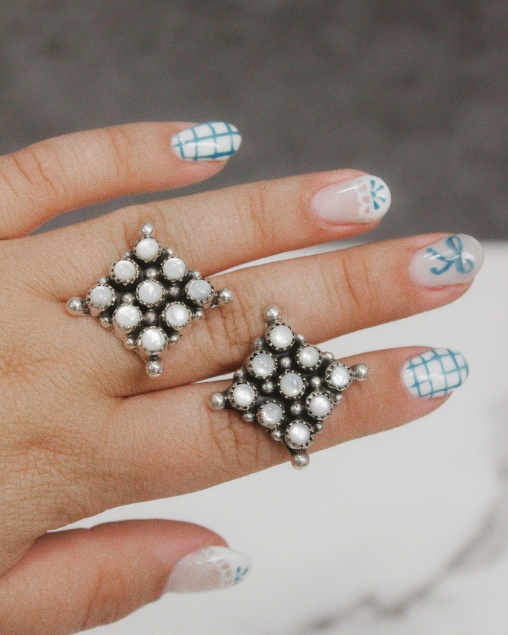Twinkling Stone Stud Earrings-Stud Earrings-Krush Kandy, Women's Online Fashion Boutique Located in Phoenix, Arizona (Scottsdale Area)