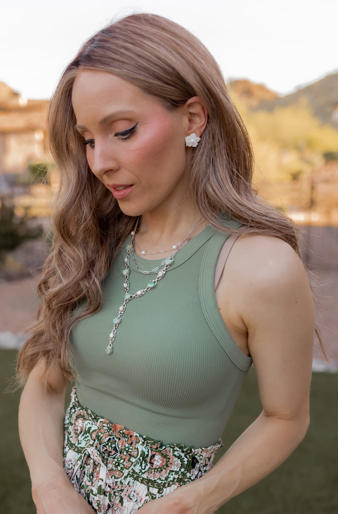 White Shell Flora Stud Earrings-Stud Earrings-Krush Kandy, Women's Online Fashion Boutique Located in Phoenix, Arizona (Scottsdale Area)