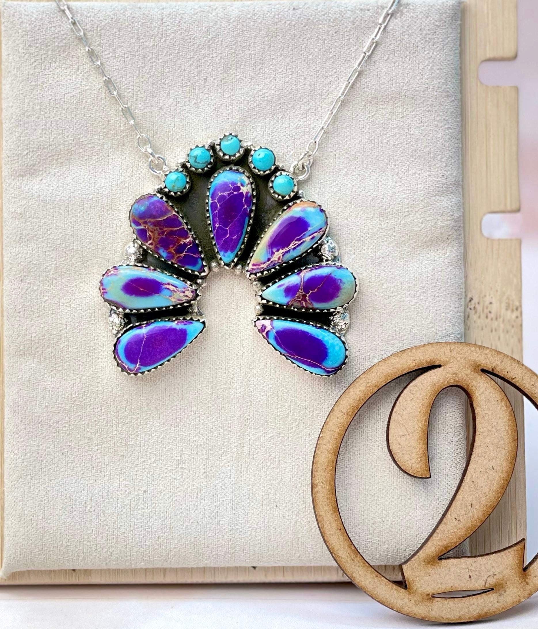 Showstopper Crowned Horseshoe Necklace-Necklaces-Krush Kandy, Women's Online Fashion Boutique Located in Phoenix, Arizona (Scottsdale Area)