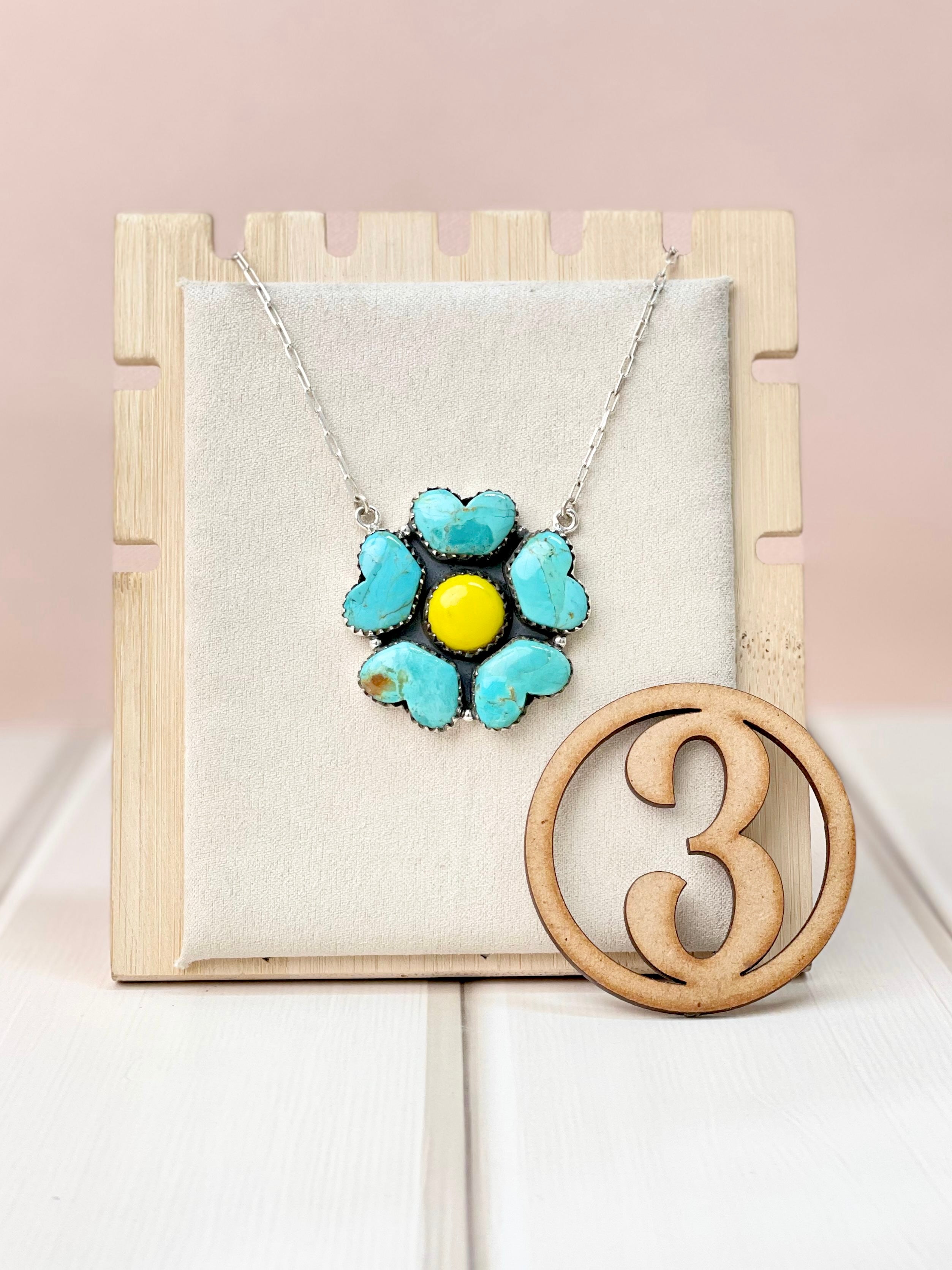 Rosarita Daisy Chain Pendants-Necklaces-Krush Kandy, Women's Online Fashion Boutique Located in Phoenix, Arizona (Scottsdale Area)