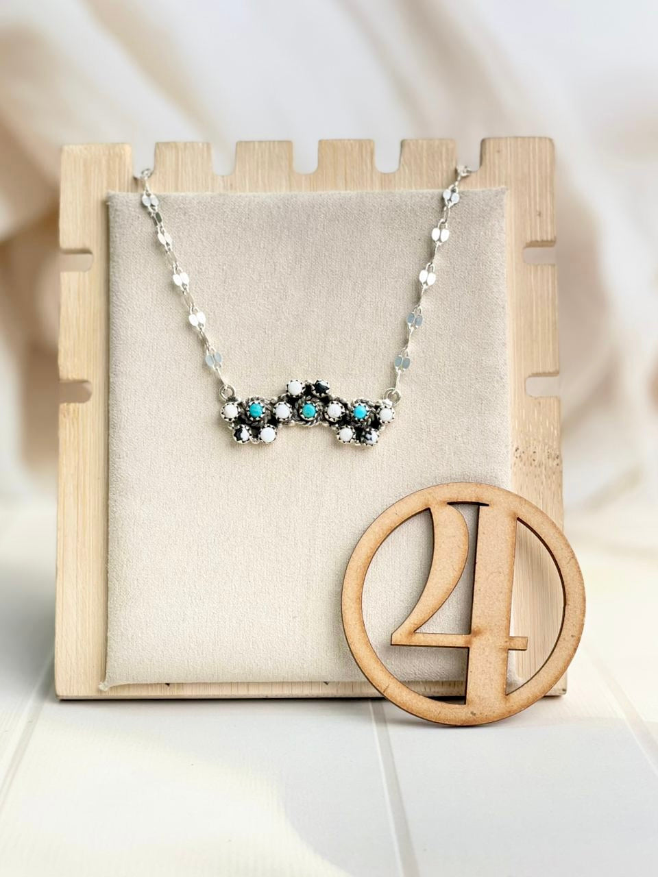 Blooming Flower Bar Necklace-Necklaces-Krush Kandy, Women's Online Fashion Boutique Located in Phoenix, Arizona (Scottsdale Area)